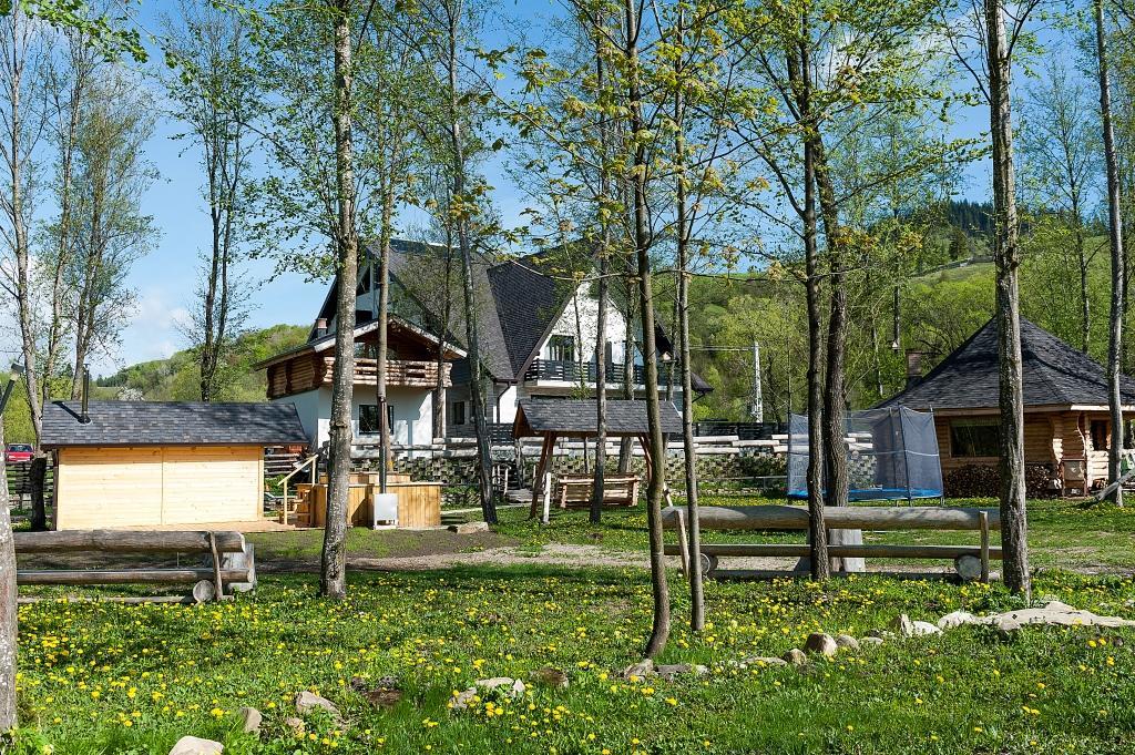 Pension Piriu' Morii Gura Humorului Exterior foto